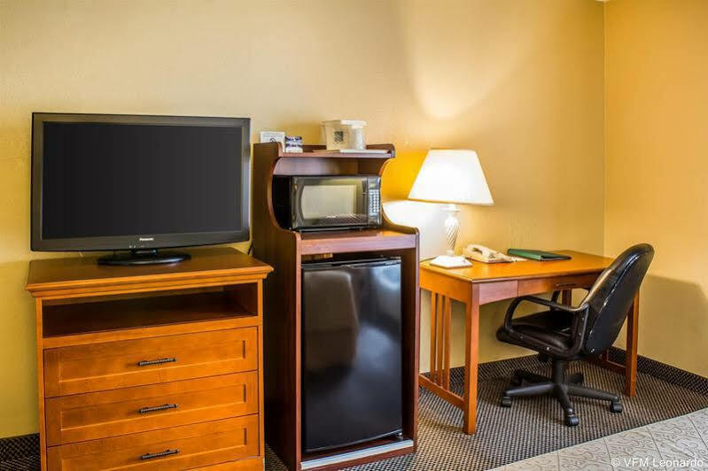 Quality Inn Newton At I-80 Eksteriør bilde