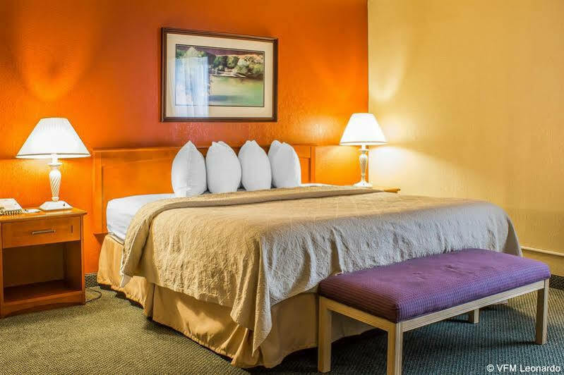 Quality Inn Newton At I-80 Eksteriør bilde